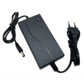 Fonte de Alimentação Eletrônica Bivolt Plug P4 5,5 x 2,1MM